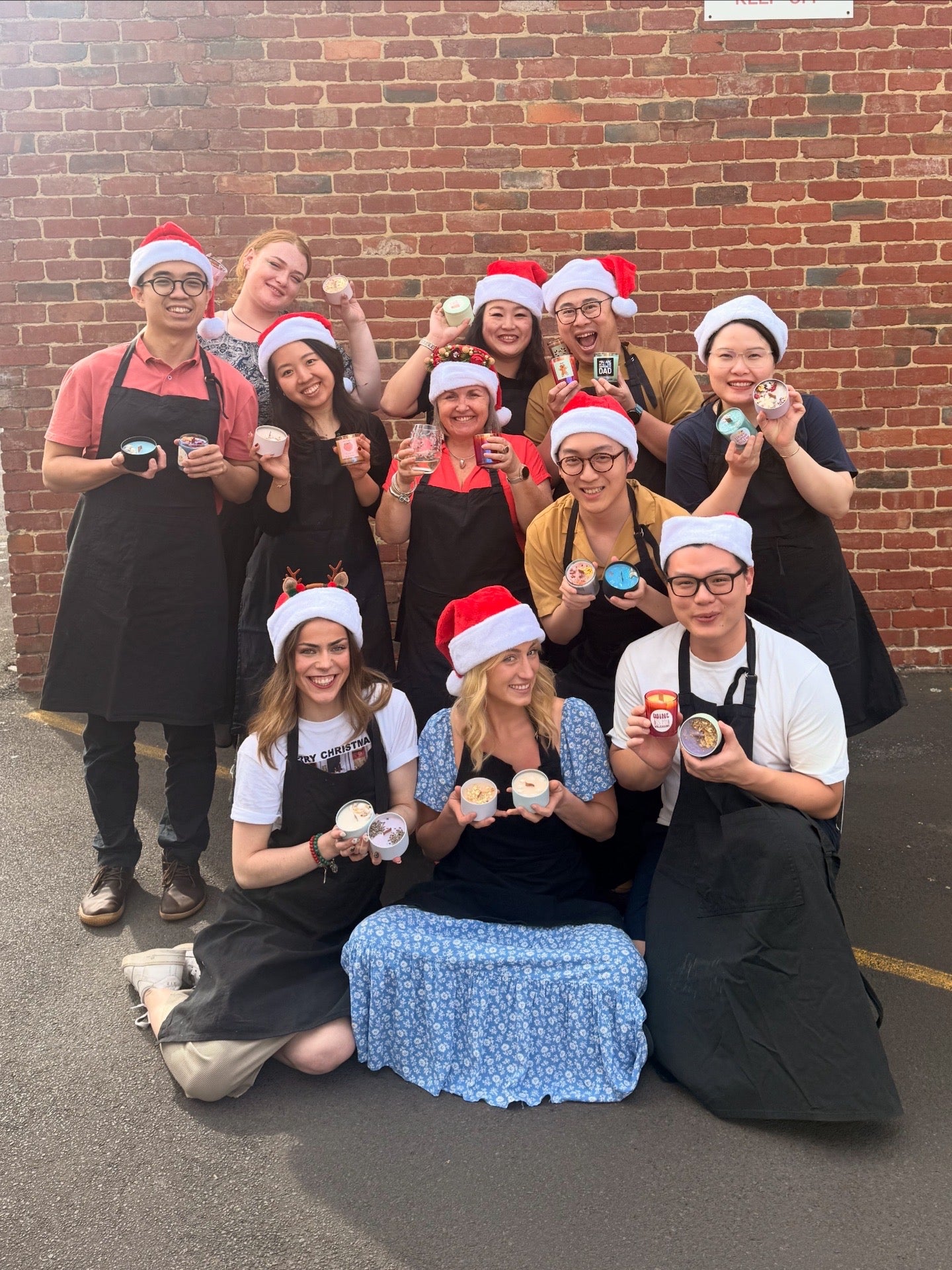 Book a Sip N’ Pour Session